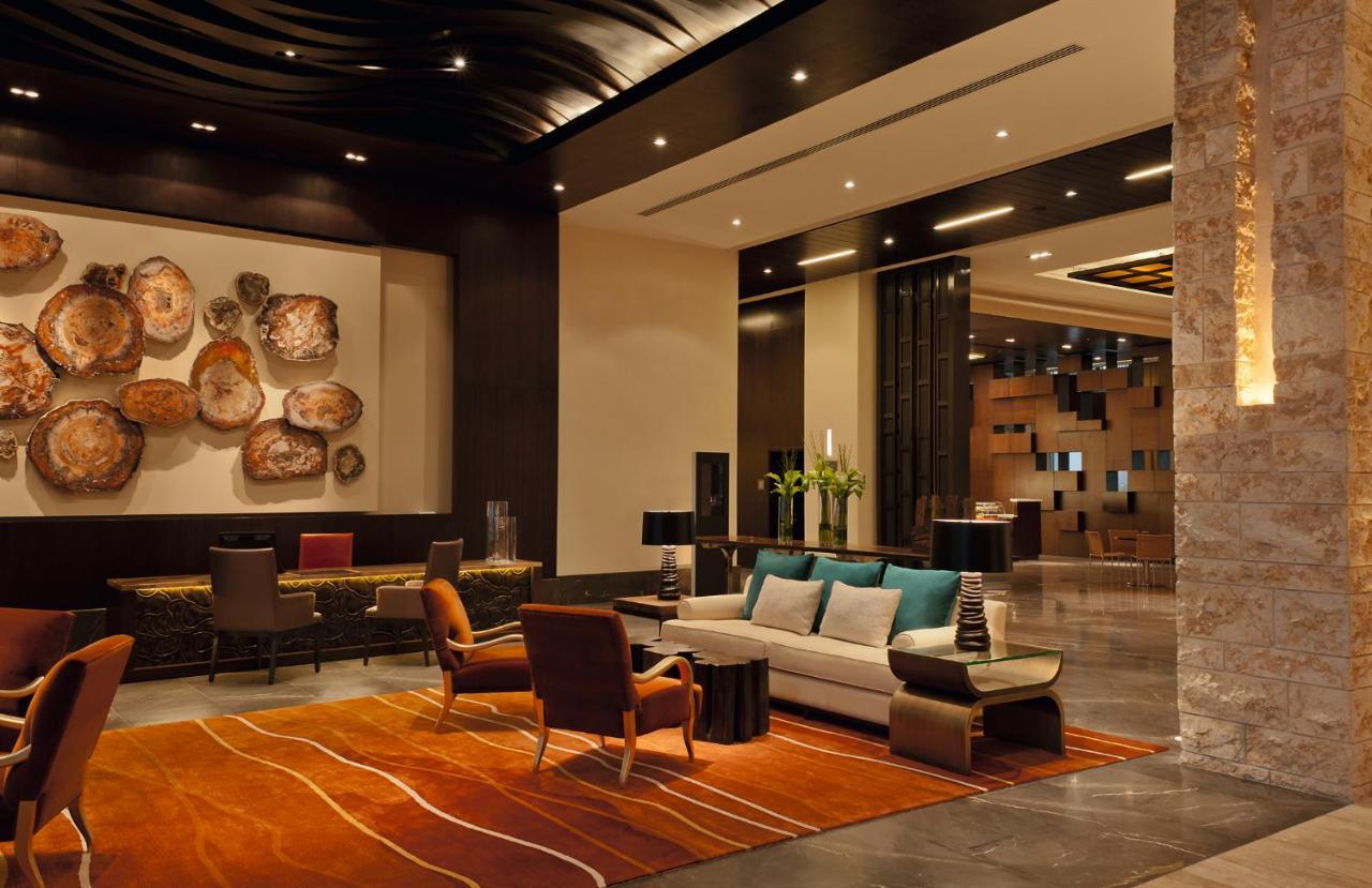 Vogo Abu Dhabi Golf Resort & Spa Formerly The Westin Abu Dhabi Golf Resort & Spa Eksteriør bilde Lobby