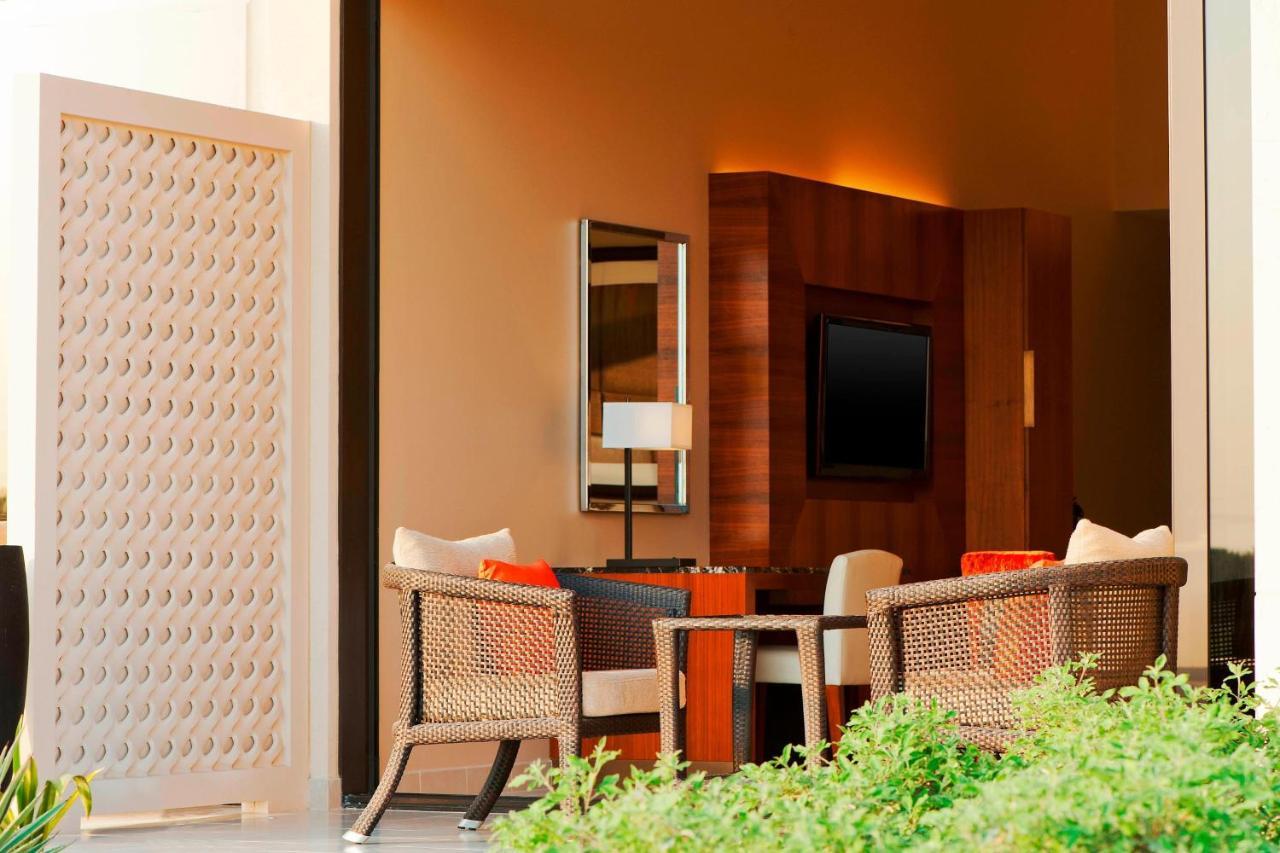 Vogo Abu Dhabi Golf Resort & Spa Formerly The Westin Abu Dhabi Golf Resort & Spa Eksteriør bilde A room at the hotel