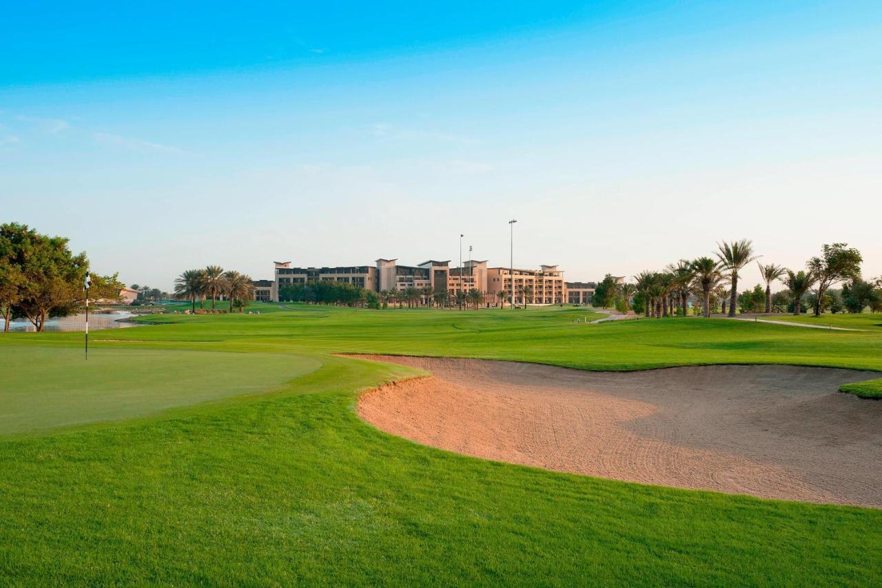 Vogo Abu Dhabi Golf Resort & Spa Formerly The Westin Abu Dhabi Golf Resort & Spa Eksteriør bilde Golf Course at Al Forsan