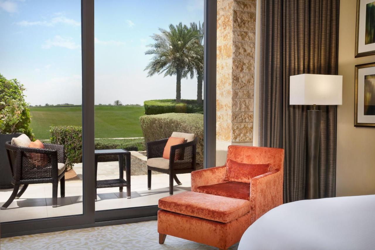 Vogo Abu Dhabi Golf Resort & Spa Formerly The Westin Abu Dhabi Golf Resort & Spa Eksteriør bilde A room at the Jumeirah Emirates Resort